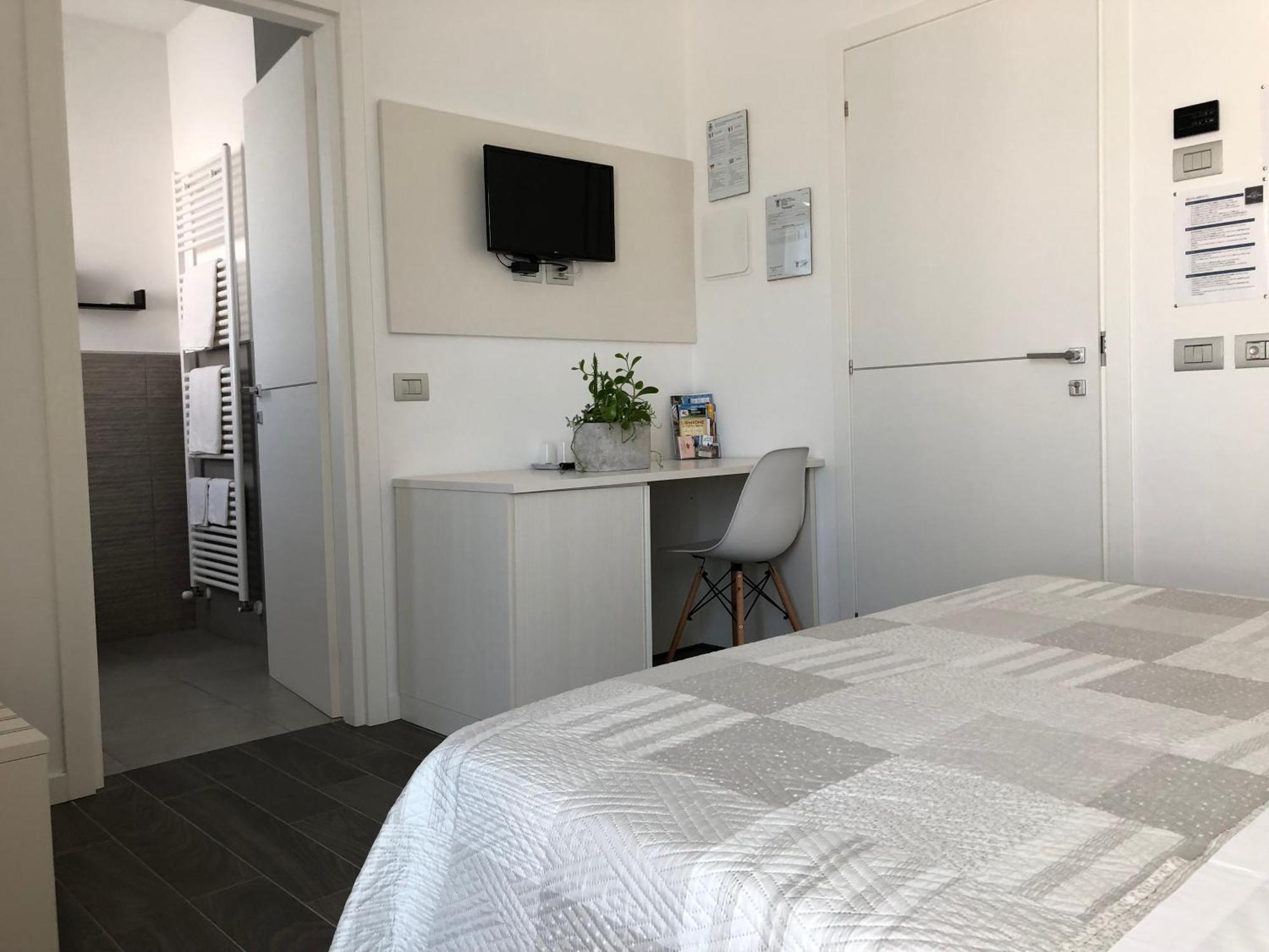 B&B Villa Del Lago Десенцано дел Гарда Екстериор снимка